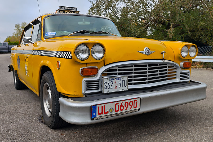 Checker Taxi A11